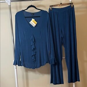 Elegant Blue Women's Set